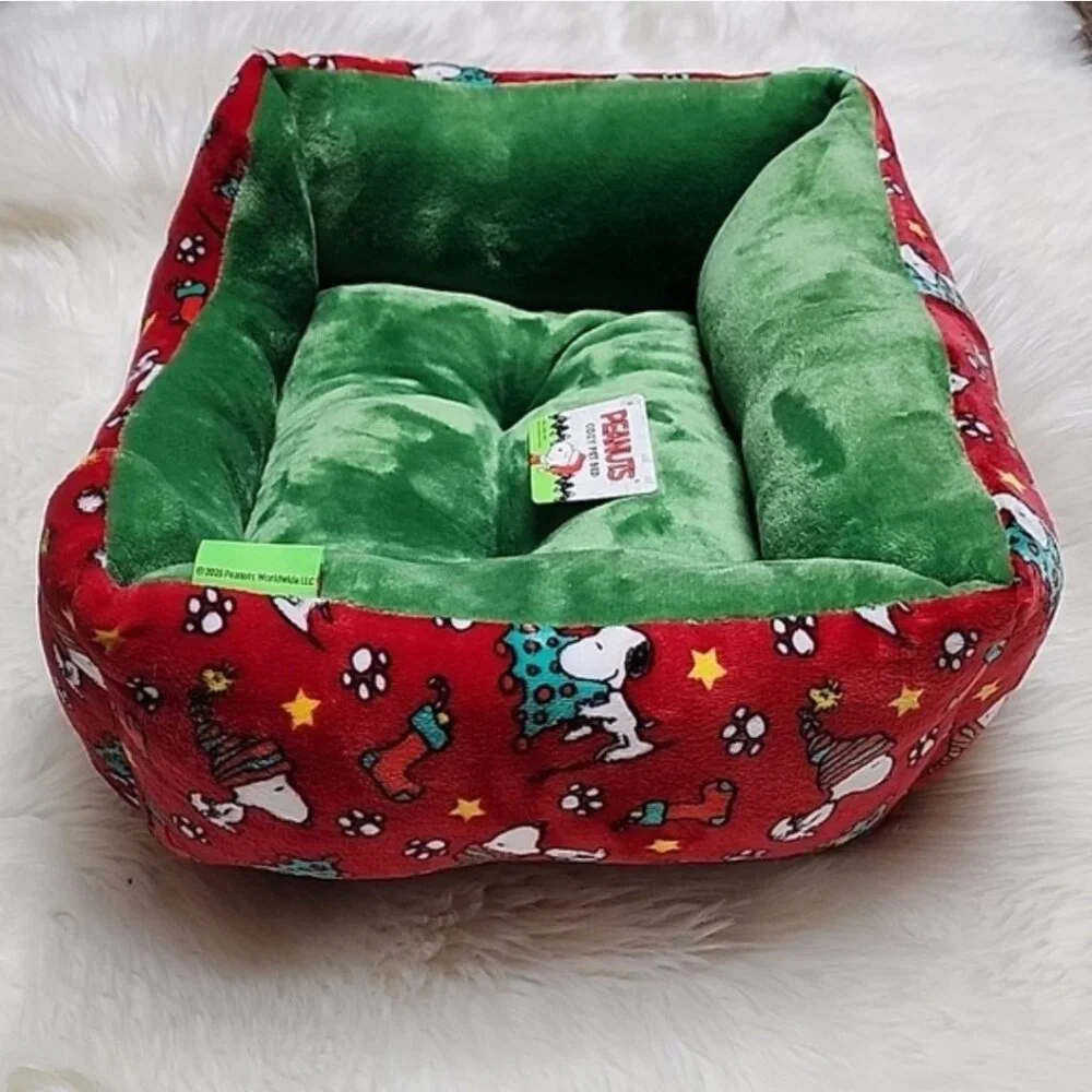 Charlie Brown Snoopy Christmas Pet Cat Dog Bed New With Tags 2025 Red Multicolor